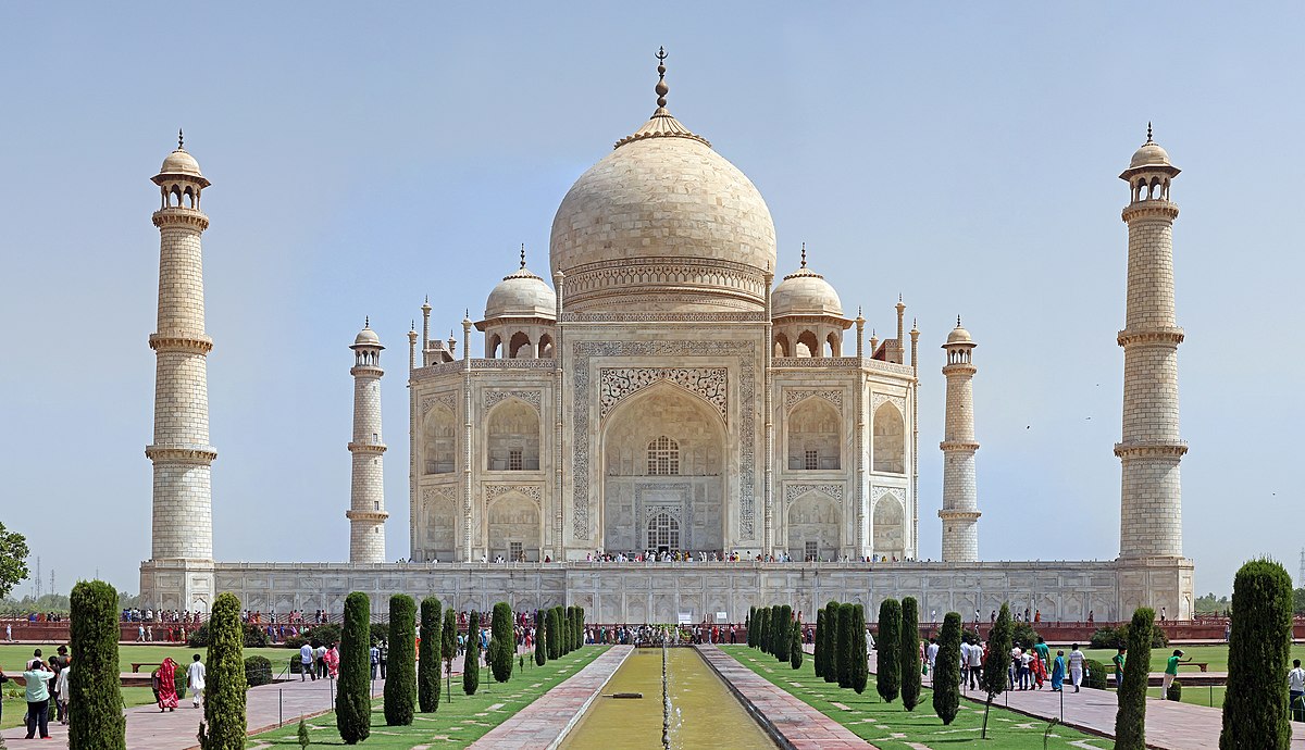 Taj_Mahal_2012.jpg